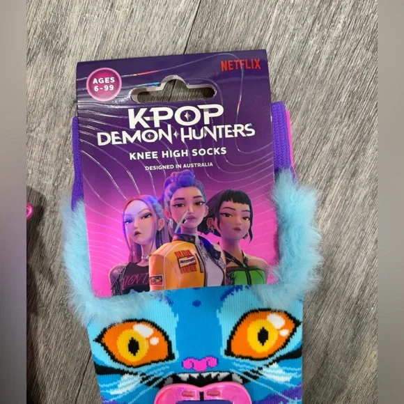 Huntrex KPOP Demon Hunters Pink Socks MADMIA brand - Picture 2 of 4